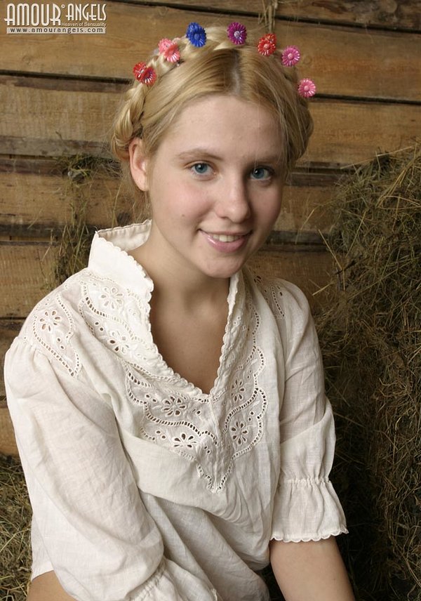 Эльвира, 23